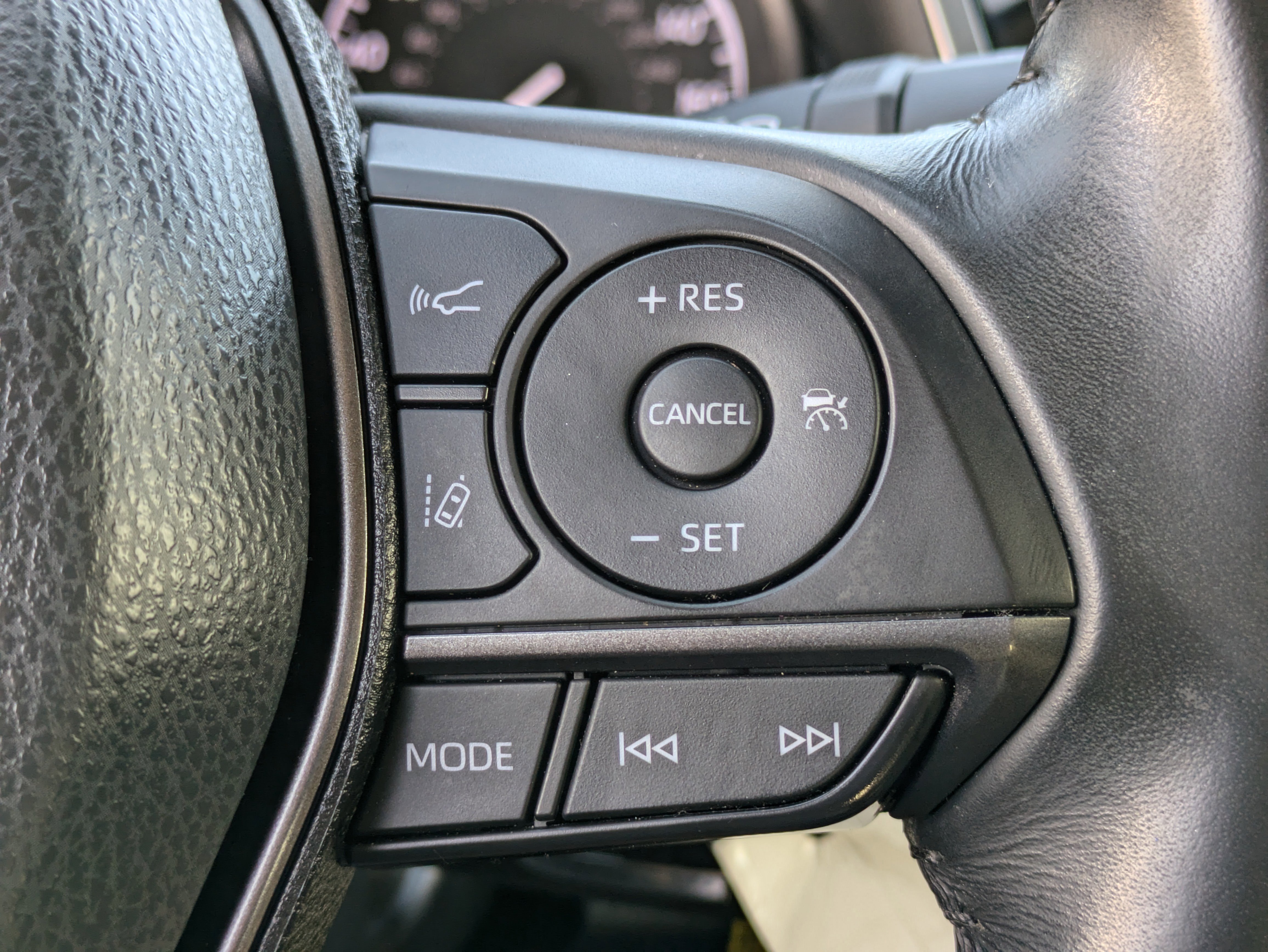 Used 2023 Toyota Camry SE image 25