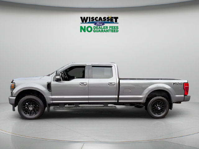Certified 2022 Ford F350 Lariat w/ Black Appearance Package AWD/4WD image 2