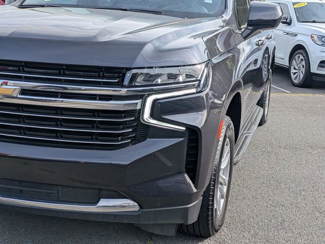 Used 2024 Chevrolet Suburban LT RWD image 9