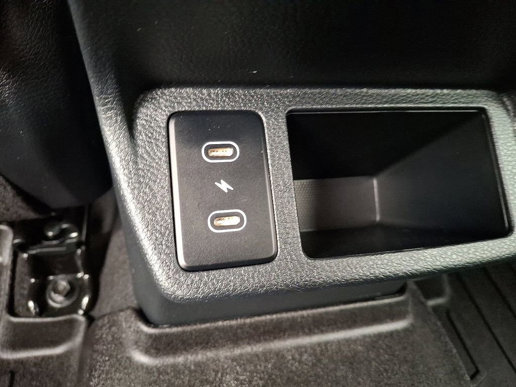 Used 2024 Kia Seltos SX w/ SX Sunroof Package image 11