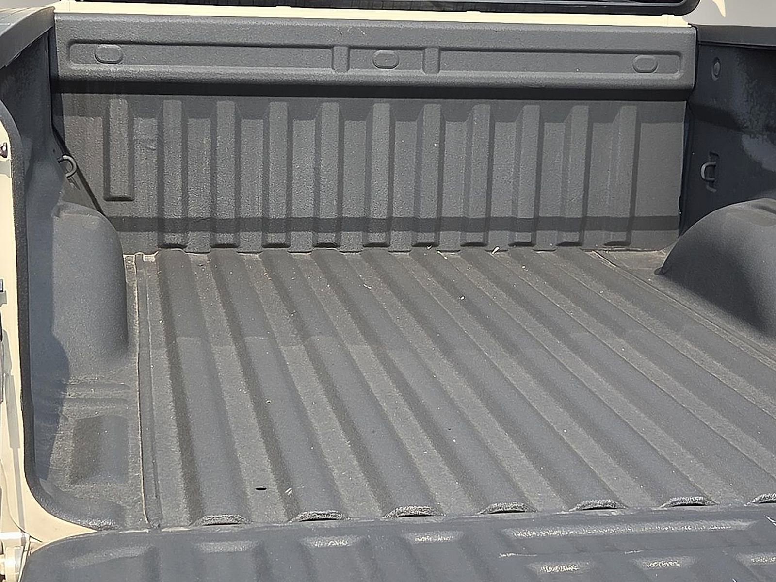 Used 2022 GMC Canyon AT4 w/ Driver Alert Package AWD/4WD image 8