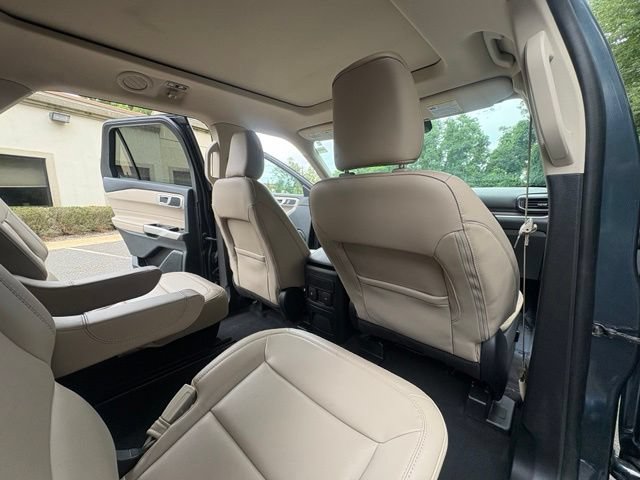 Certified 2023 Ford Explorer XLT w/ Equipment Group 202A AWD/4WD image 18