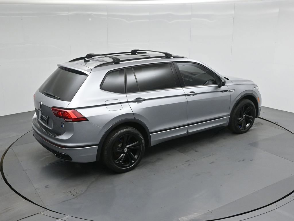 Used 2023 Volkswagen Tiguan SE R-Line FWD image 14