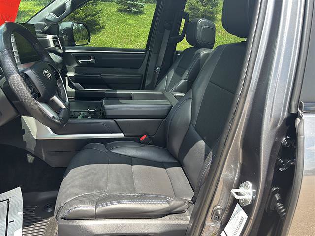 Used 2024 Toyota Sequoia Platinum AWD/4WD image 11