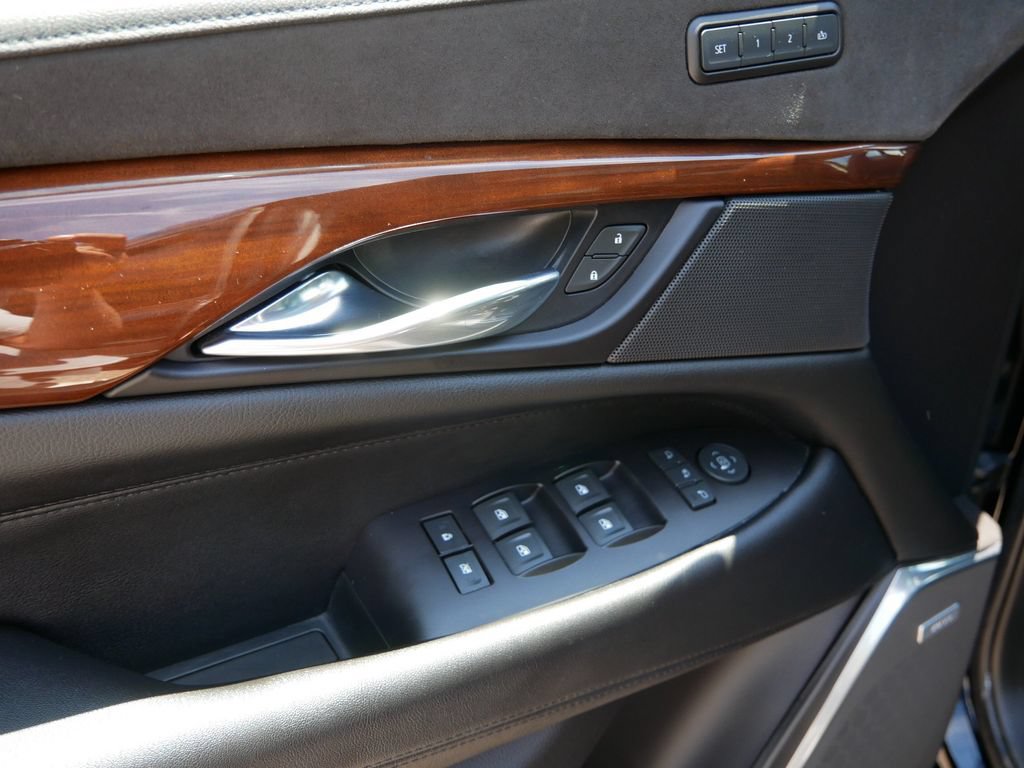 Used 2019 Cadillac Escalade Premium Luxury w/ LPO, Radiant Package AWD/4WD image 18