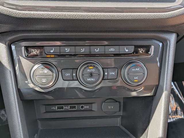 Used 2018 Volkswagen Tiguan SEL w/ R-Line Package image 26