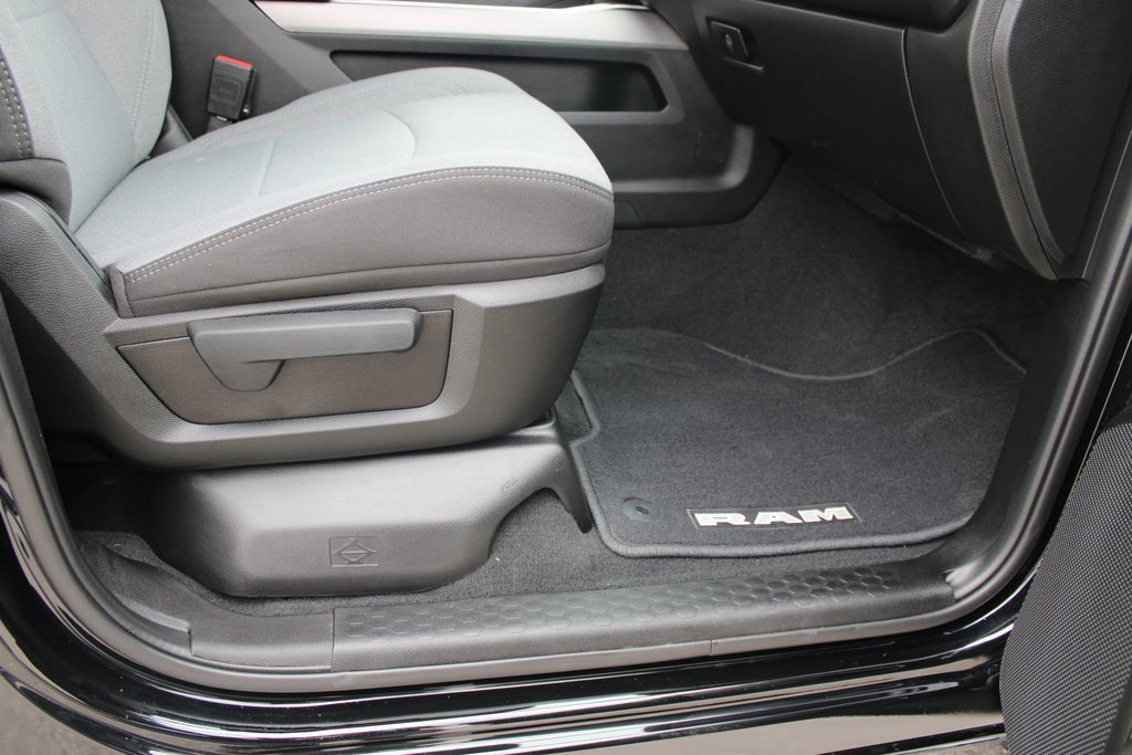 Used 2024 RAM 2500 Big Horn w/ Level 2 Equipment Group image 11