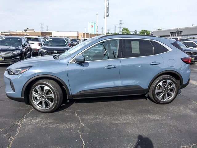 Certified 2025 Ford Escape Platinum w/ Class II Trailer Tow Package AWD/4WD image 6