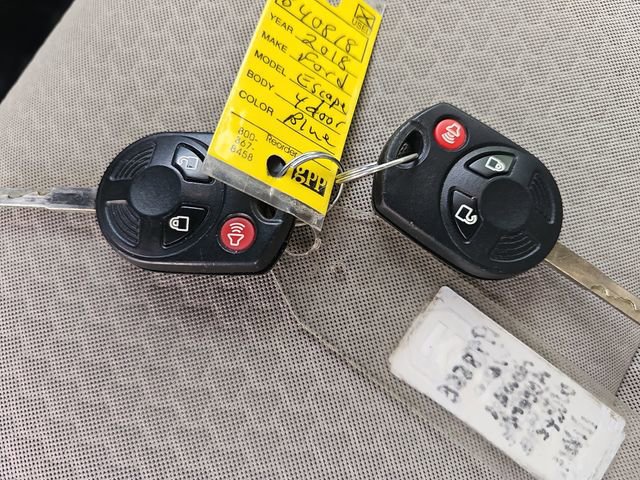 Certified 2018 Ford Escape SE FWD image 33