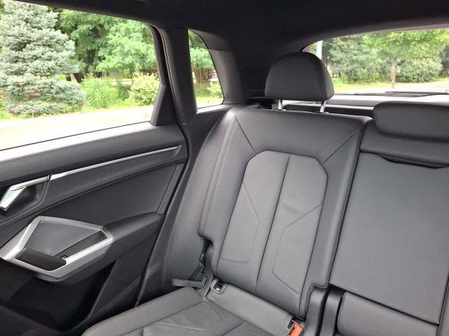 Used 2025 Audi Q3 2.0T Premium AWD/4WD image 12