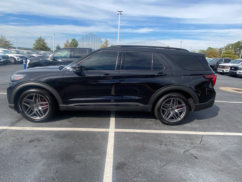 Certified 2025 Ford Explorer ST w/ Sun And Sound Package AWD/4WD image 4