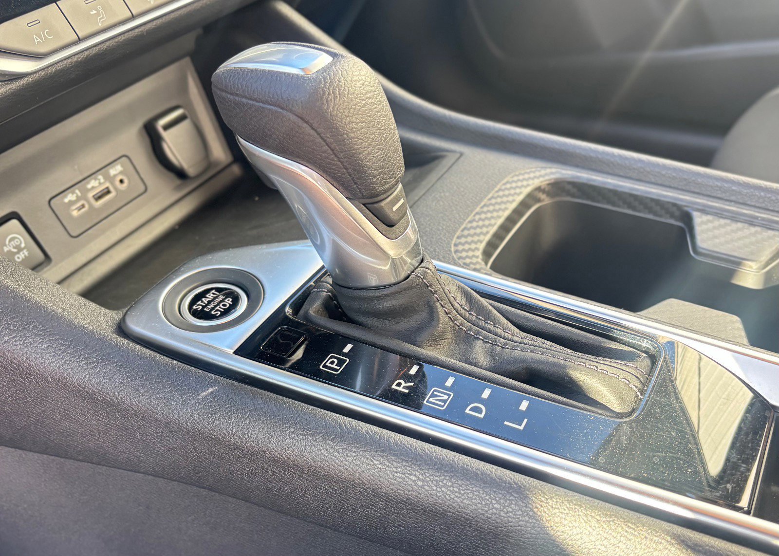 Used 2025 Nissan Sentra SV image 42