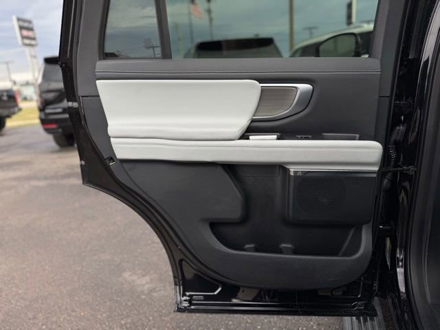 Certified 2025 Ford Expedition Platinum image 33