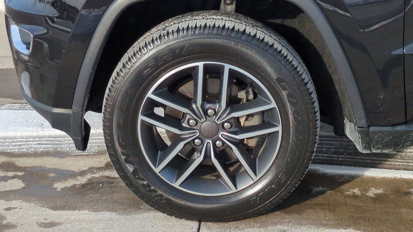 Used 2019 Jeep Grand Cherokee Limited w/ Trailer Tow Group IV image 14