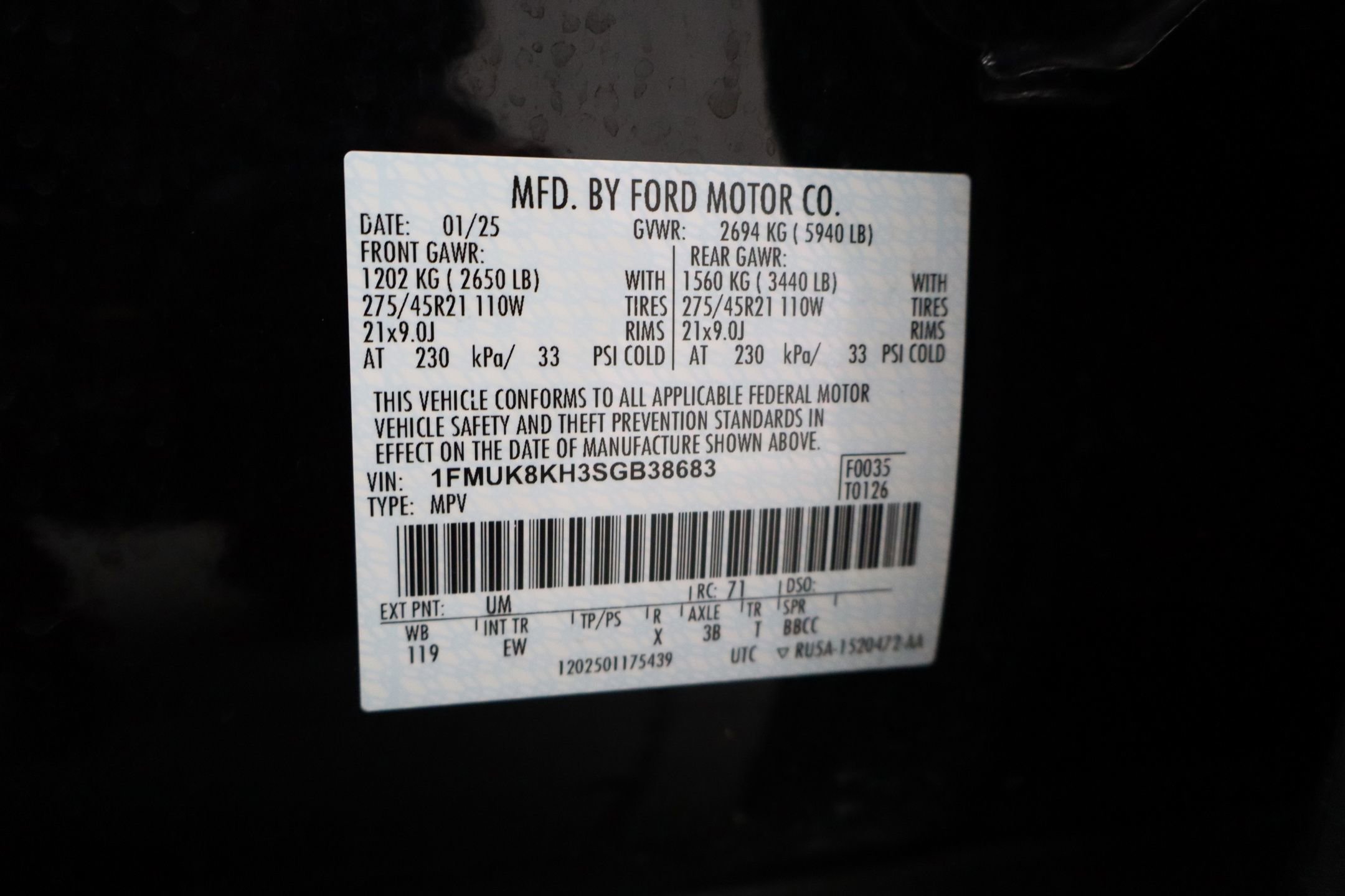 Certified 2025 Ford Explorer ST-Line w/ ST-Line Street Pack image 38