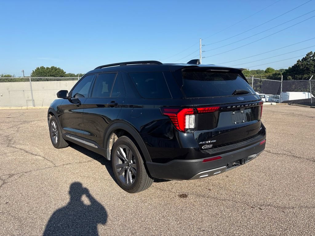 Certified 2025 Ford Explorer Active w/ Active Comfort Package AWD/4WD image 5