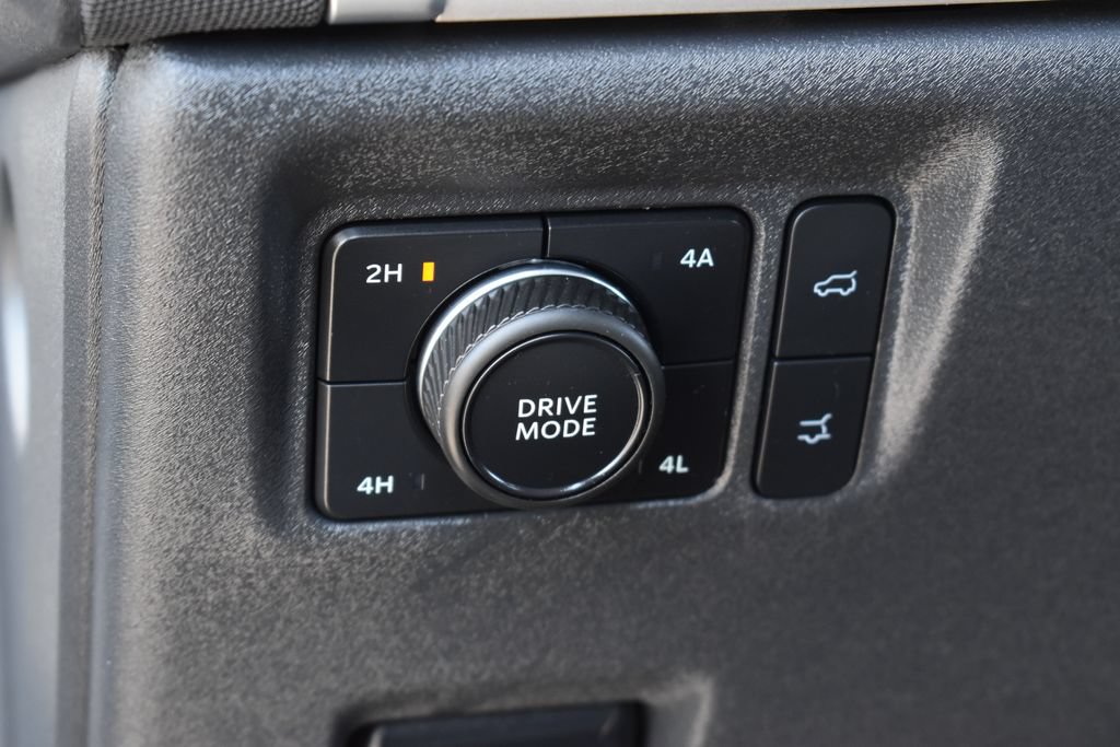 Certified 2025 Ford Expedition Active AWD/4WD image 23