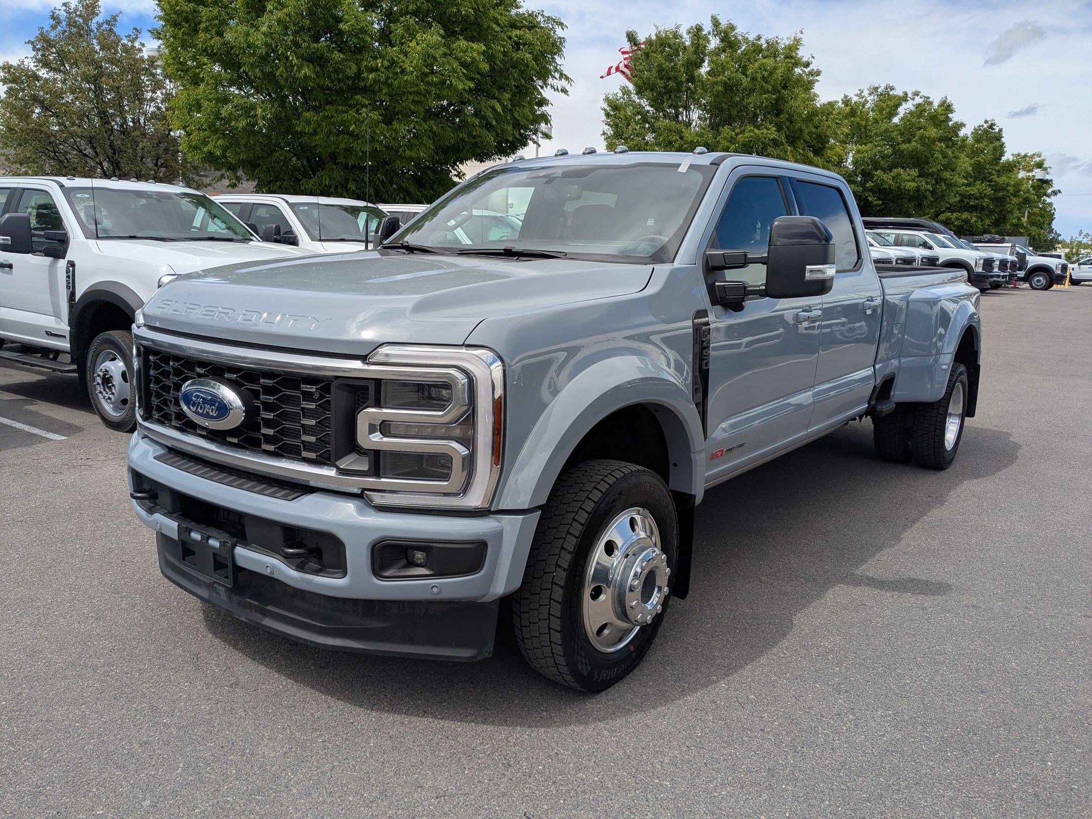 Certified 2026 Ford F450 Platinum w/ FX4 Off-Road Package AWD/4WD image 12