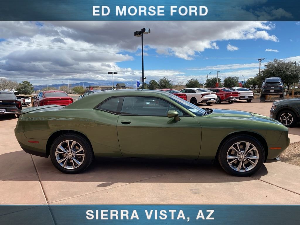 Used 2021 Dodge Challenger SXT AWD/4WD image 10
