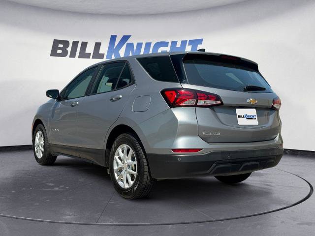 Used 2024 Chevrolet Equinox LS w/ Driver Confidence II Package FWD image 3