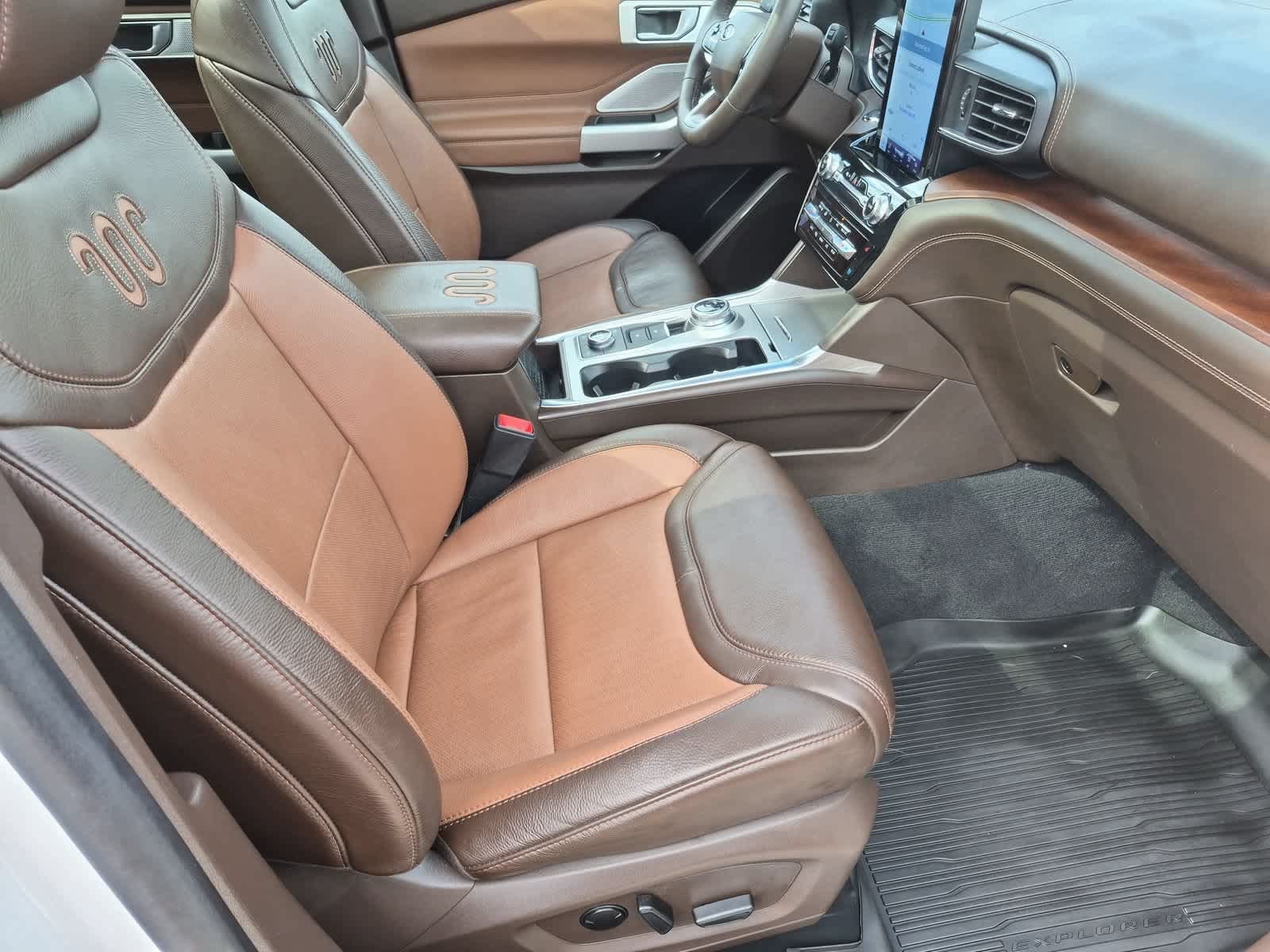 Certified 2024 Ford Explorer King Ranch w/ Technology Package AWD/4WD image 23