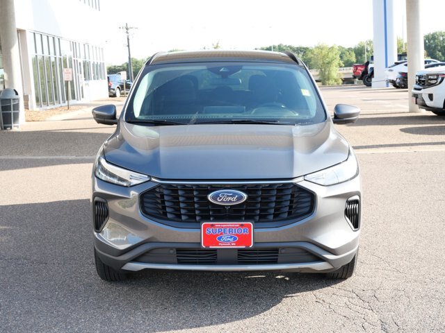Certified 2023 Ford Escape Active w/ Tech Pack #2 AWD/4WD image 2