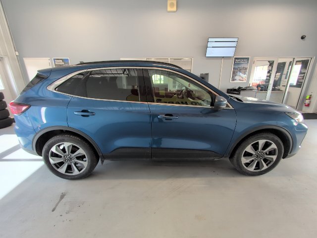 Certified 2023 Ford Escape Platinum AWD/4WD image 6
