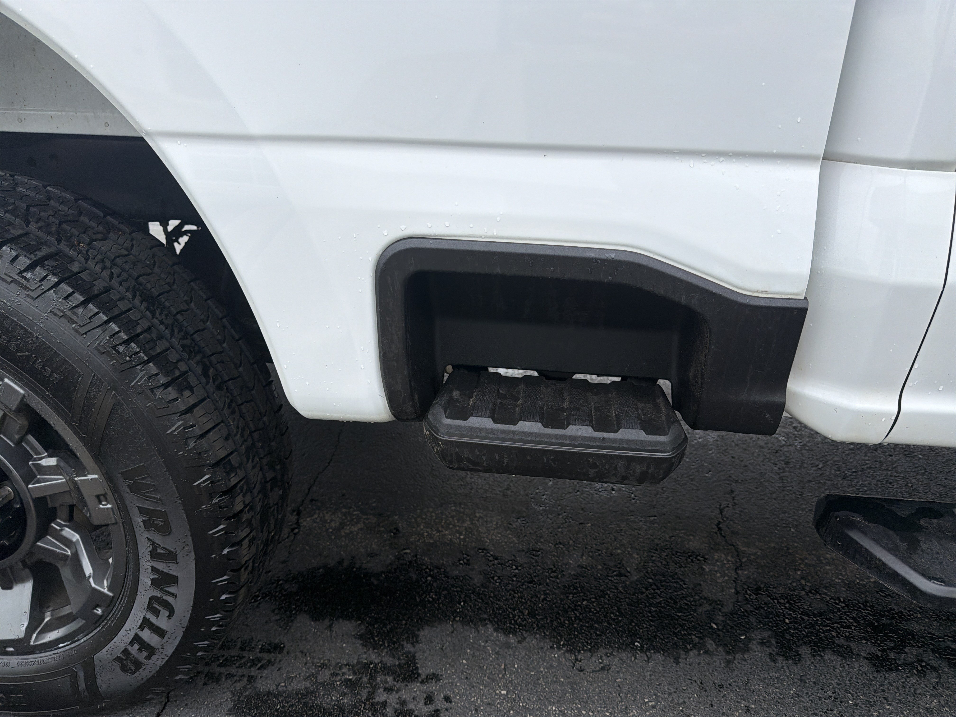 Certified 2023 Ford F250 Lariat w/ Sport Appearance Package AWD/4WD image 12