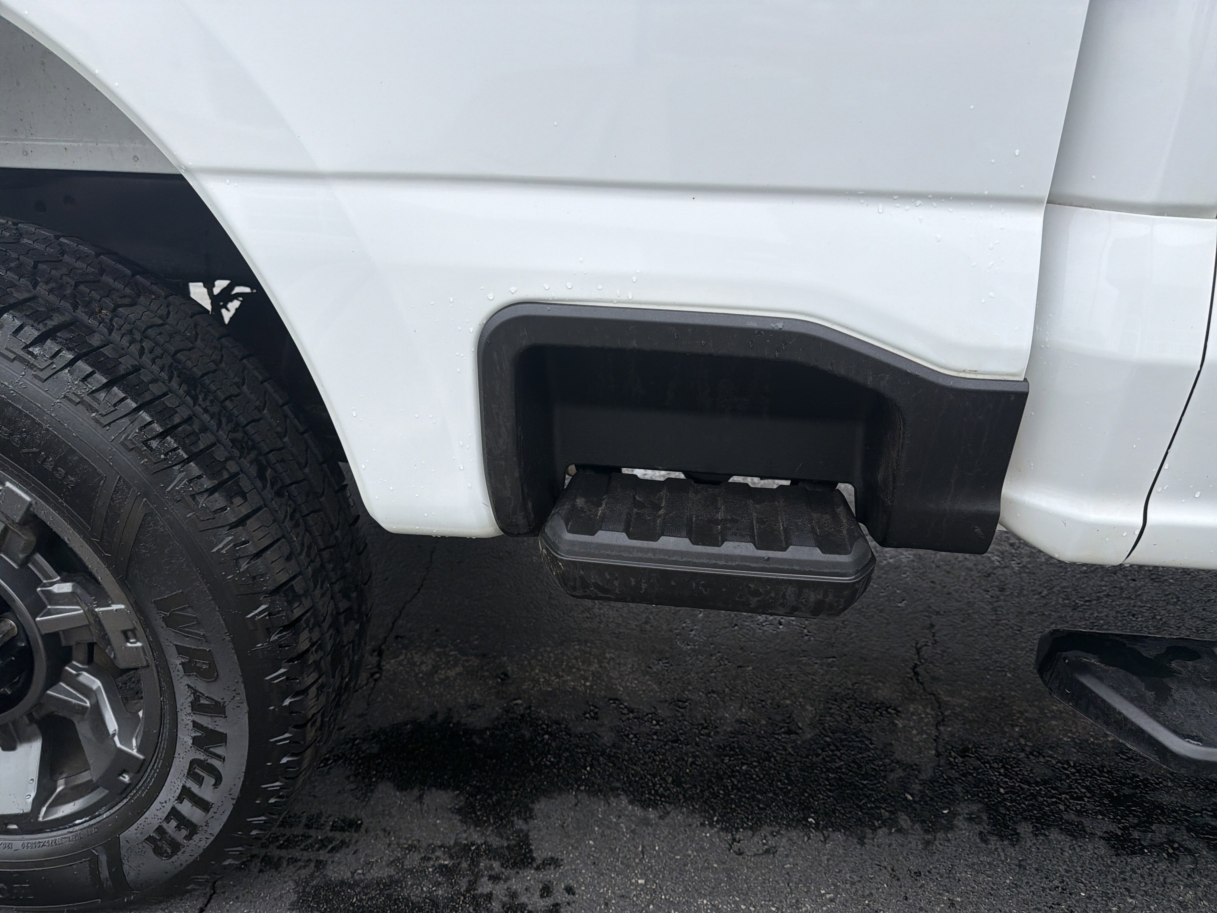 Certified 2023 Ford F250 Lariat w/ Sport Appearance Package AWD/4WD image 12
