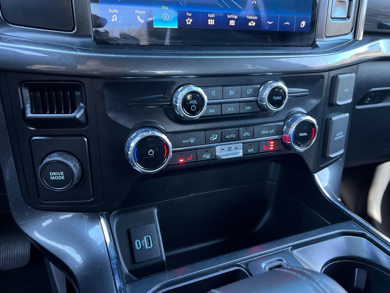 Certified 2023 Ford F150 XLT w/ Equipment Group 302A High image 31