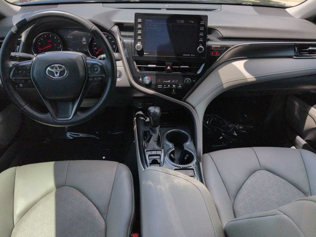 Used 2022 Toyota Camry XSE FWD image 13