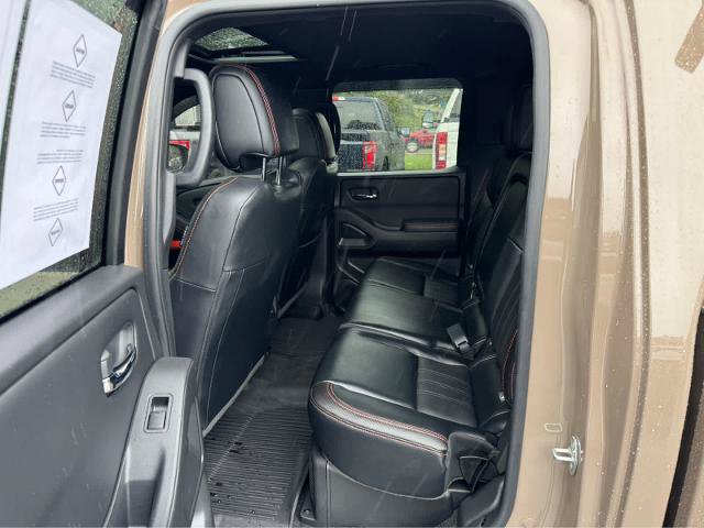 Used 2023 Nissan Frontier PRO-4X w/ Pro-4X Premium Package AWD/4WD image 11