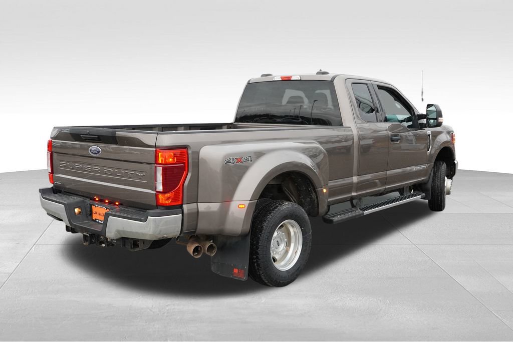 Certified 2022 Ford F350 XLT image 5