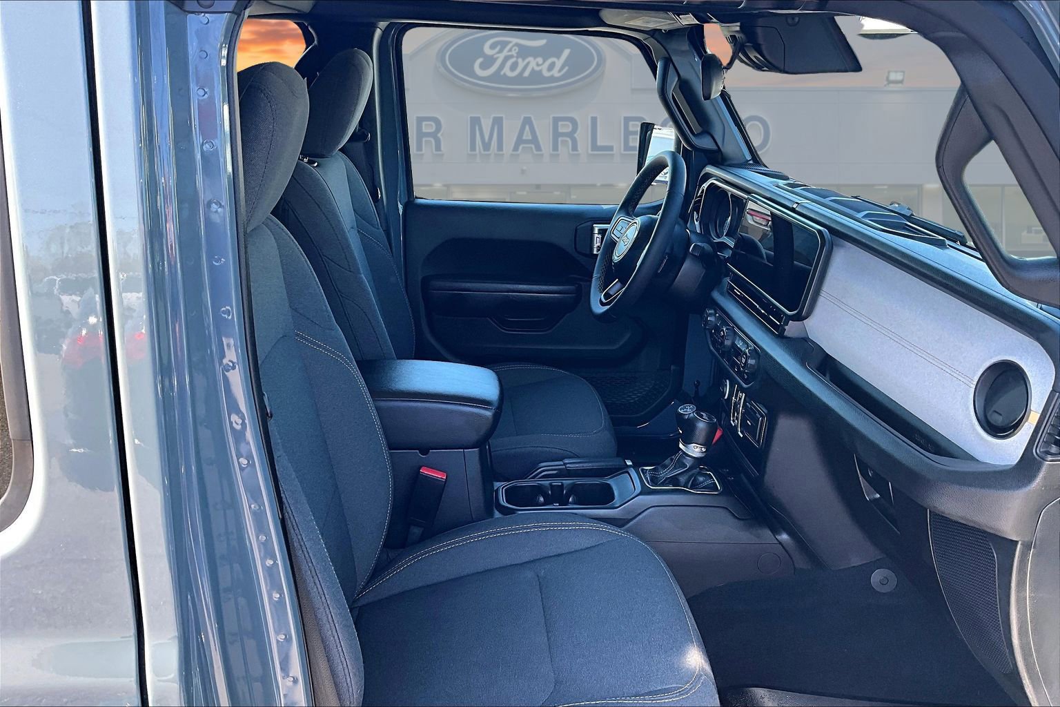 Used 2024 Jeep Wrangler Sport S AWD/4WD image 9