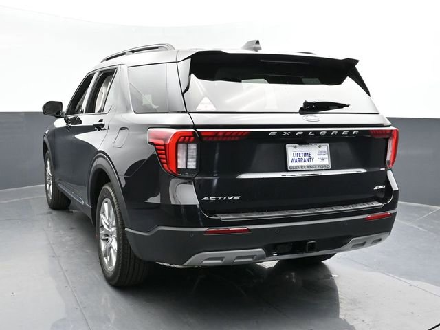Certified 2025 Ford Explorer Active w/ Active Comfort Package image 5