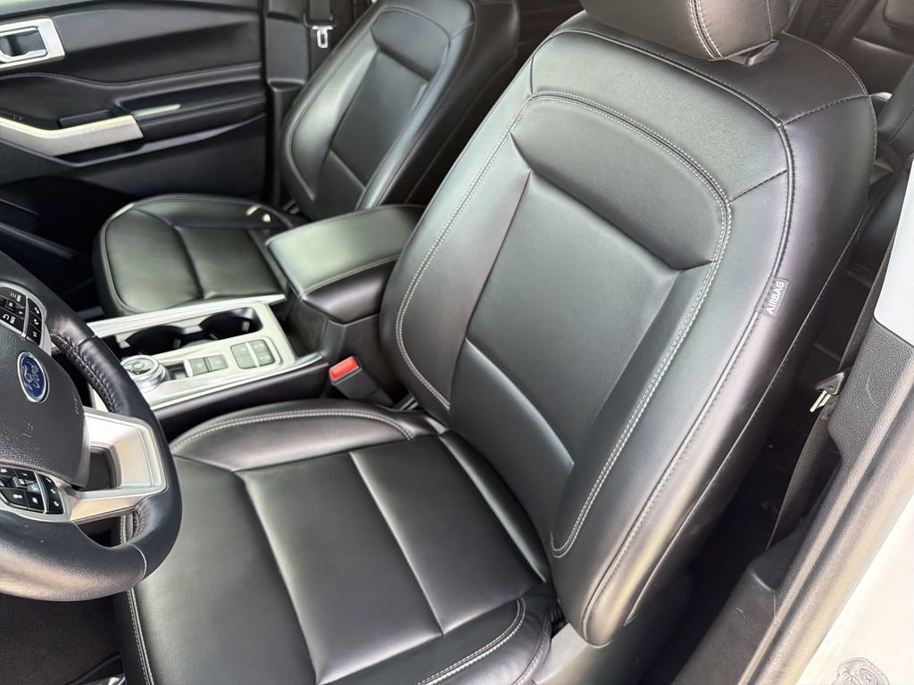 Certified 2022 Ford Explorer XLT w/ Equipment Group 202A image 20
