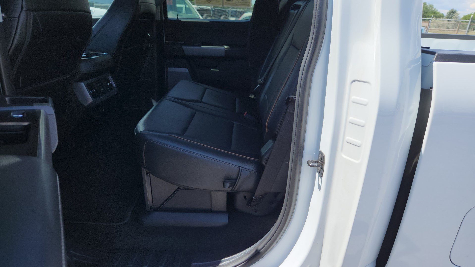 Certified 2025 Ford F250 Lariat AWD/4WD image 20