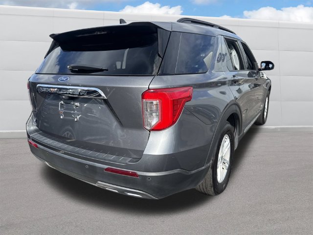 Certified 2024 Ford Explorer XLT w/ Equipment Group 202A RWD image 9