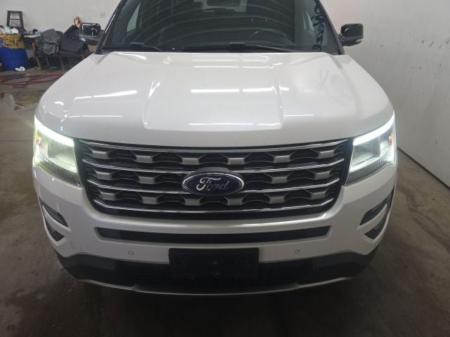 Certified 2017 Ford Explorer XLT w/ Equipment Group 202A AWD/4WD image 22