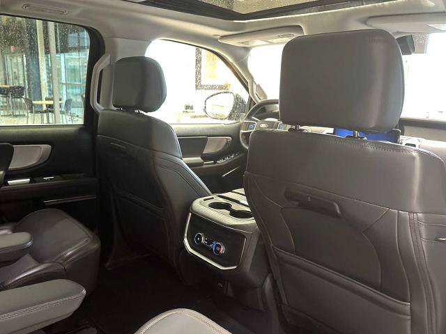 Certified 2025 Ford Expedition Active AWD/4WD image 26
