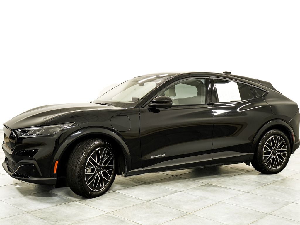 Certified 2025 Ford Mustang Mach-E Premium AWD/4WD image 4