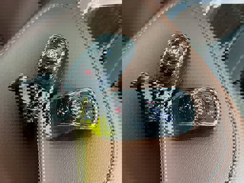 Used 2021 Buick Enclave Avenir w/ Avenir Technology Package image 22