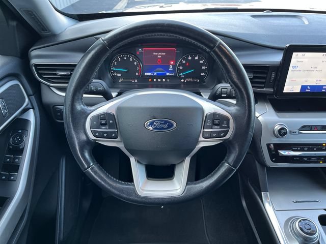 Certified 2022 Ford Explorer XLT w/ Equipment Group 202A AWD/4WD image 17