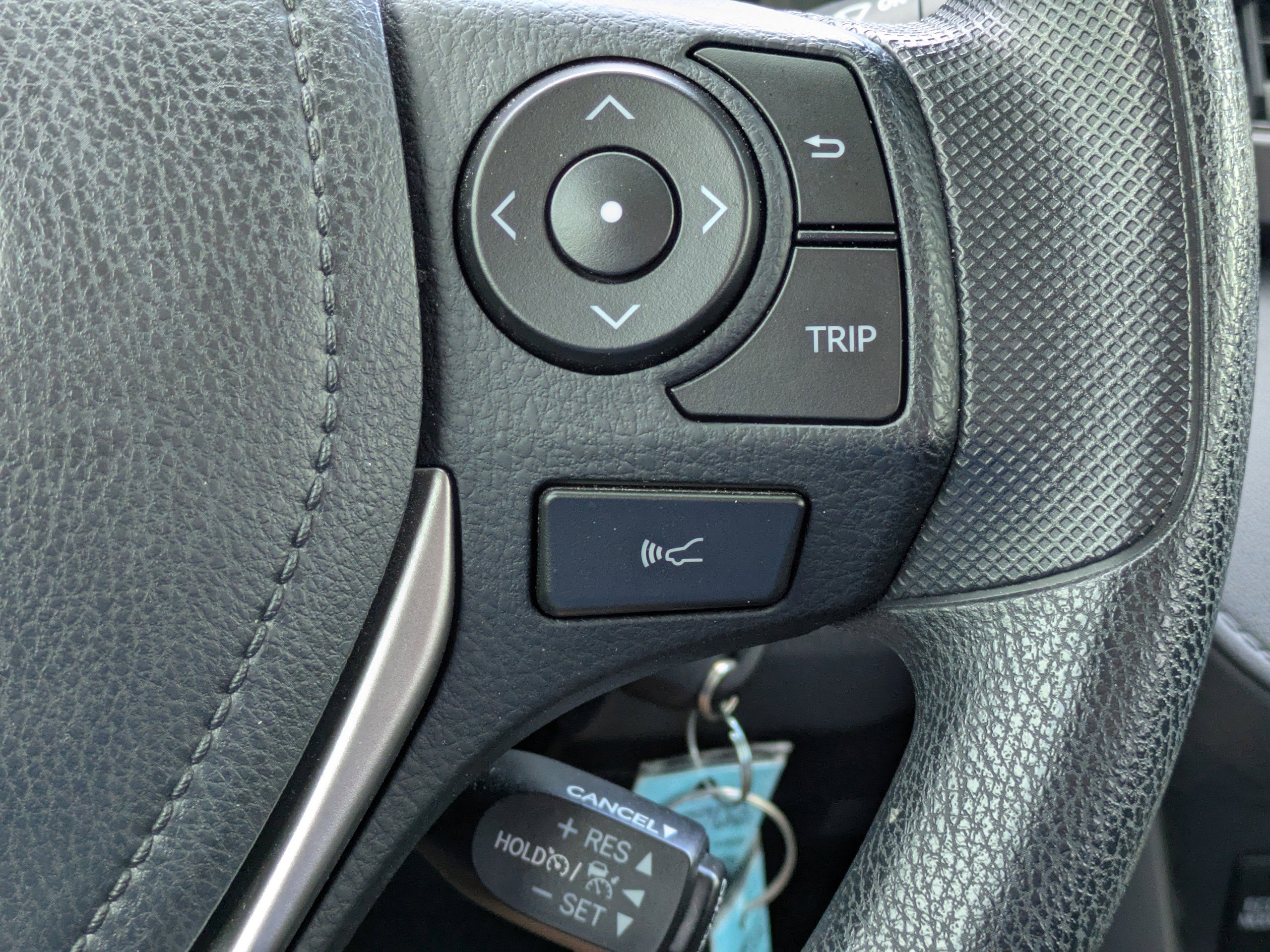 Used 2018 Toyota RAV4 LE w/ All Weather Liner Package FWD image 24