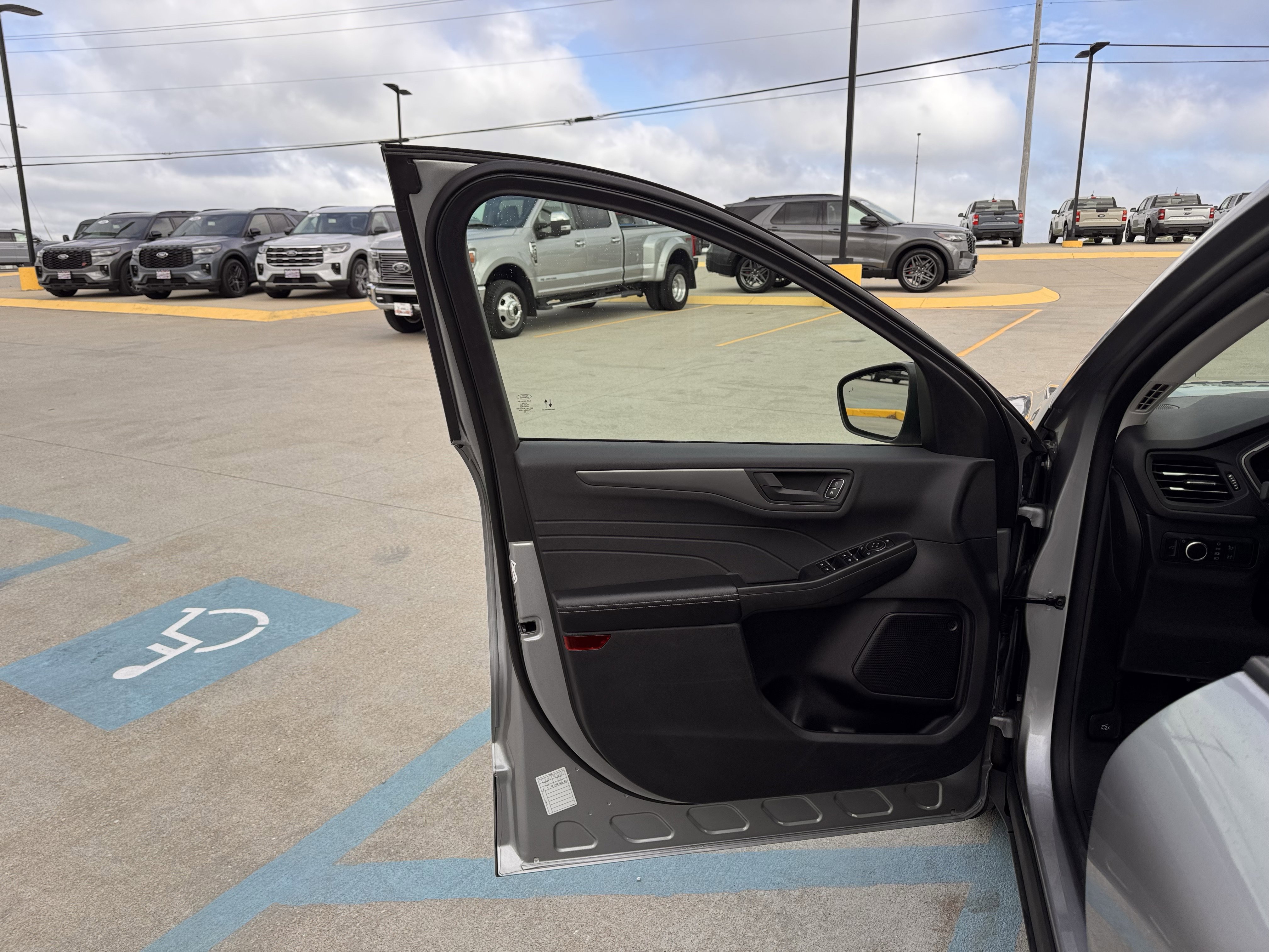 Certified 2024 Ford Escape Active w/ Cold Weather Package image 7