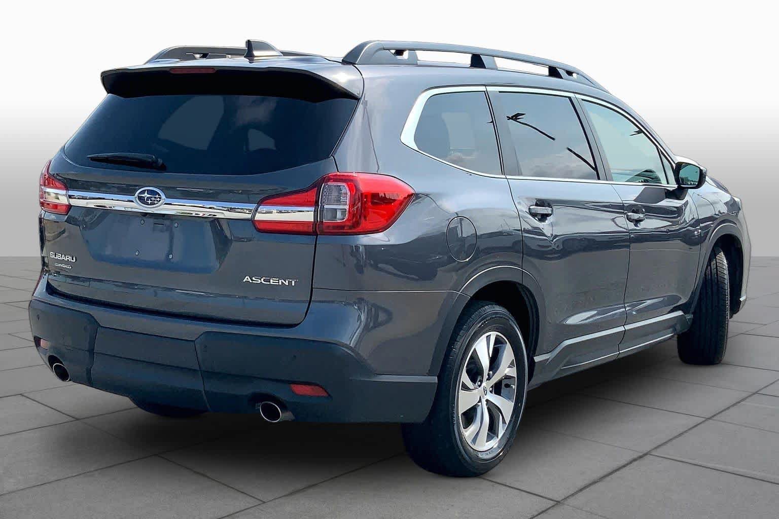 Used 2022 Subaru Ascent Premium w/ Convenience Package AWD/4WD image 12