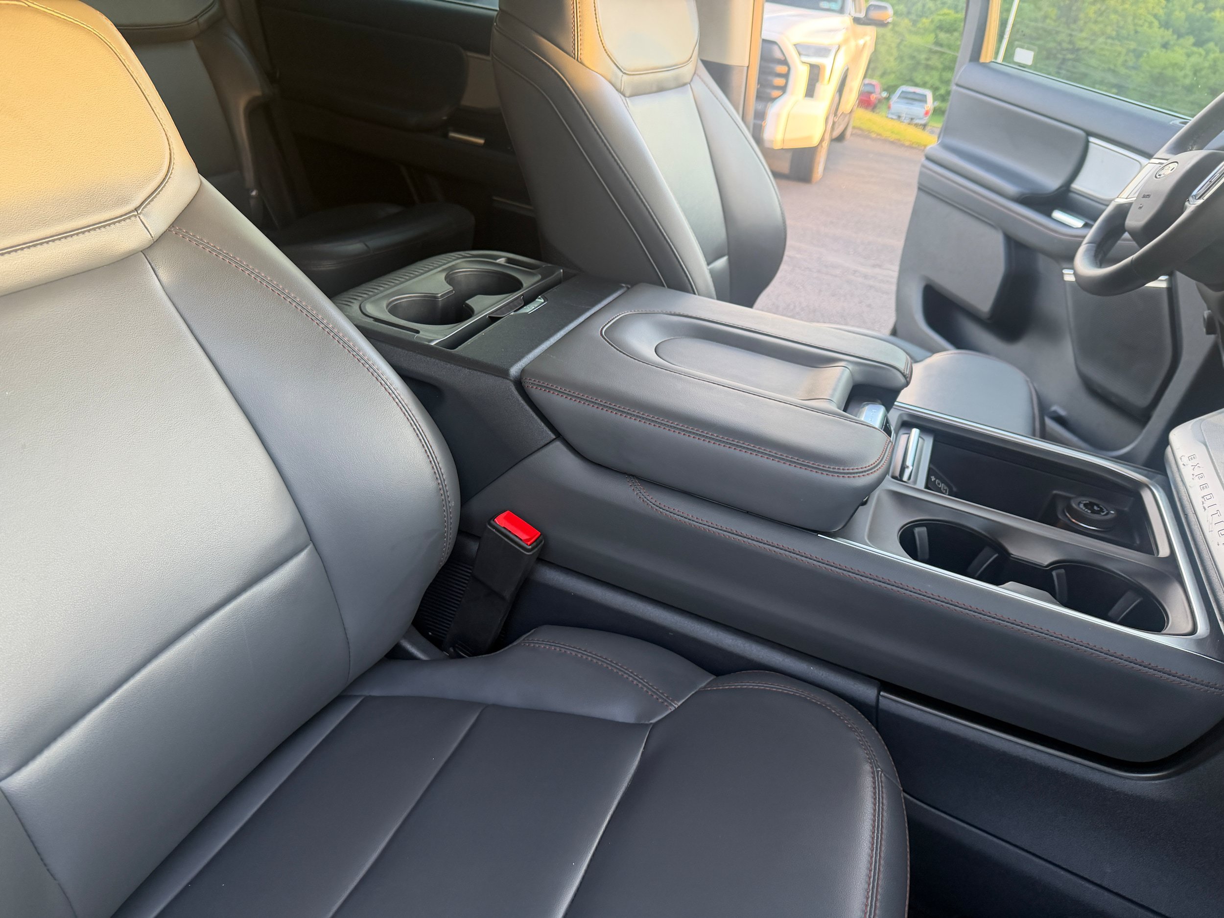 Certified 2025 Ford Expedition Active AWD/4WD image 20