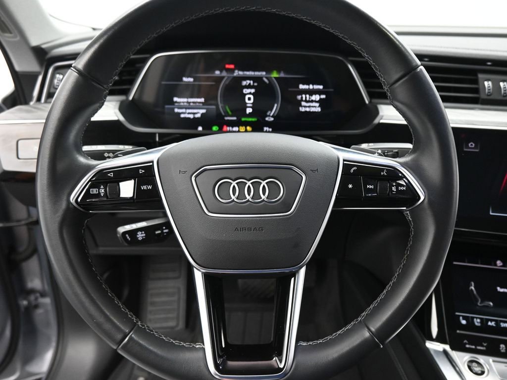 Used 2022 Audi e-tron Premium Plus image 12