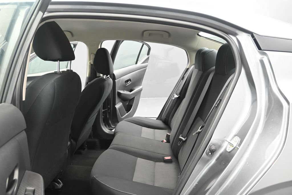 Used 2024 Nissan Sentra SV FWD image 15
