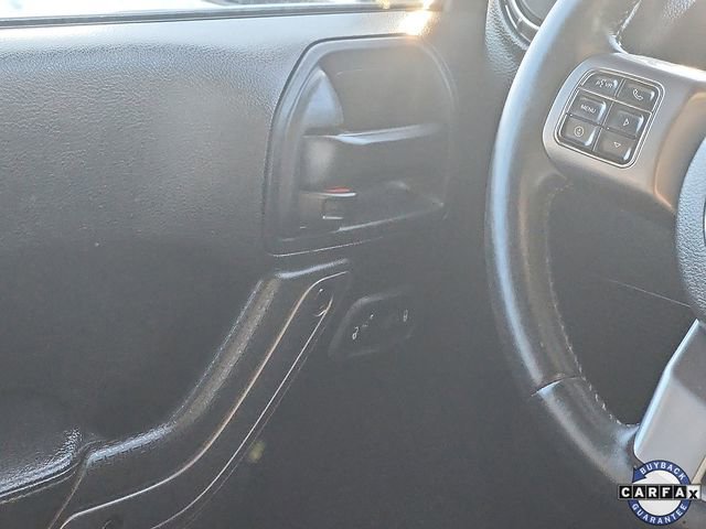 Used 2018 Jeep Wrangler Unlimited Sahara AWD/4WD image 11